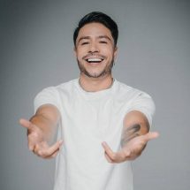 Hoy está de cumpleaños el cantante Daniel Calderón.